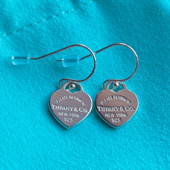 Return to Tiffany & Co Mini Heart tag French Hook Earrings 925 - Picture 4 of 5